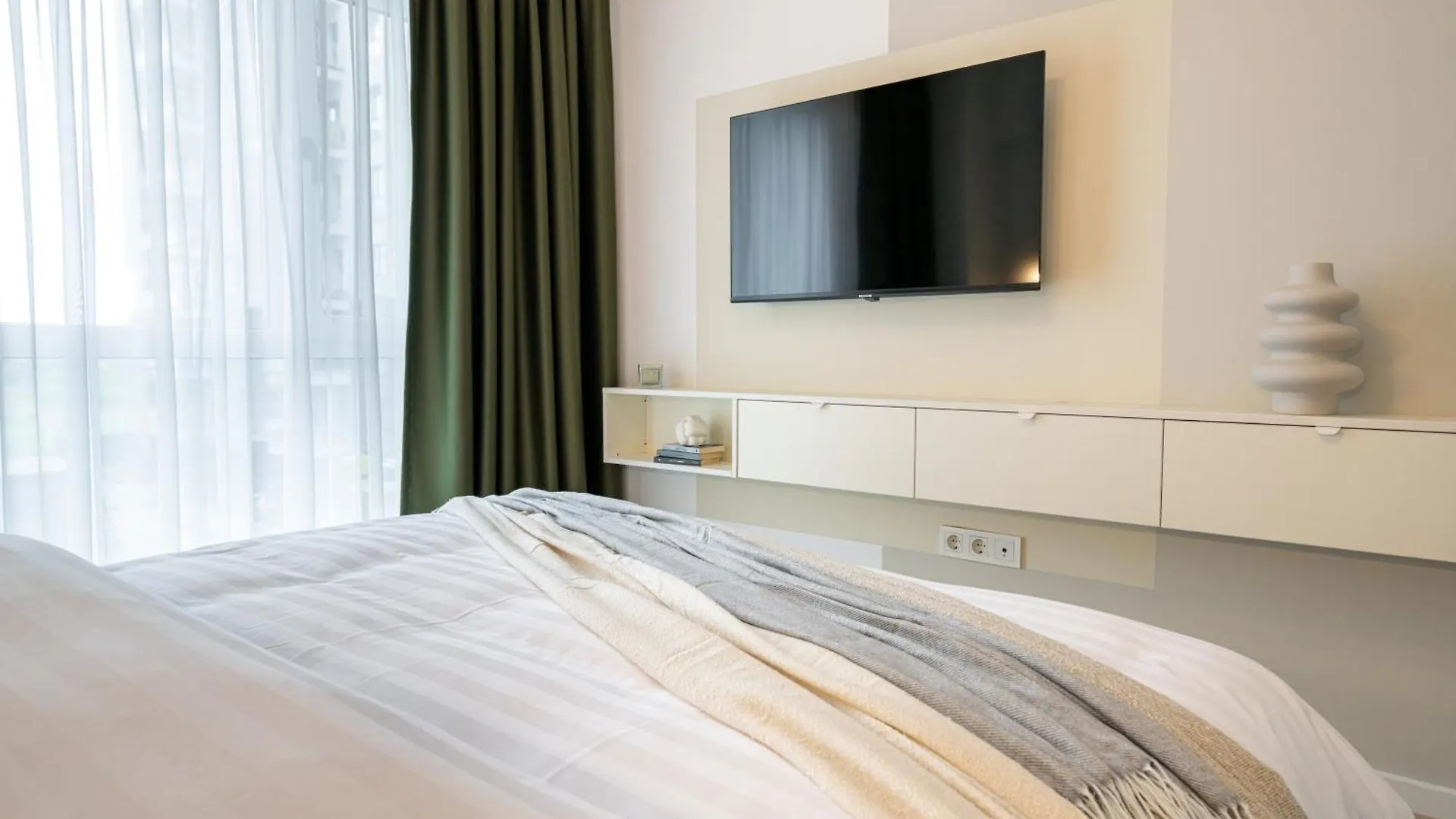 Ultra High-End Apartments - Prime Location In Floreasca بوخارست